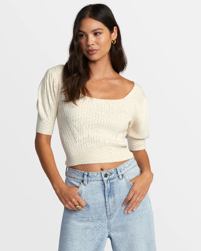 Kathryn Sweater - Latte Cropped sweaters