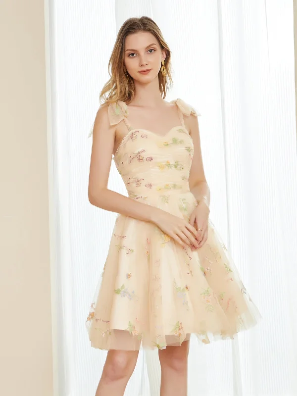 Retro A-Line Tulle Short Embroidery Homecoming Dresses with Spaghetti Straps Long Sleeve Tulle